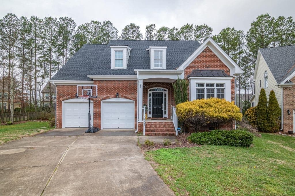 A modern U.S. rental property of the kind Canadian investors finance