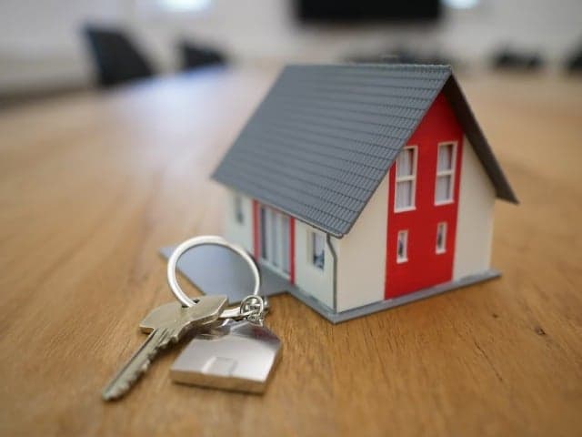 buying property in USA from uk.