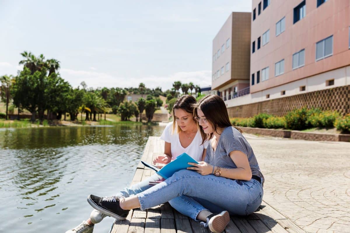 Top U.S. cities for student housing investment near universities with high international student demand