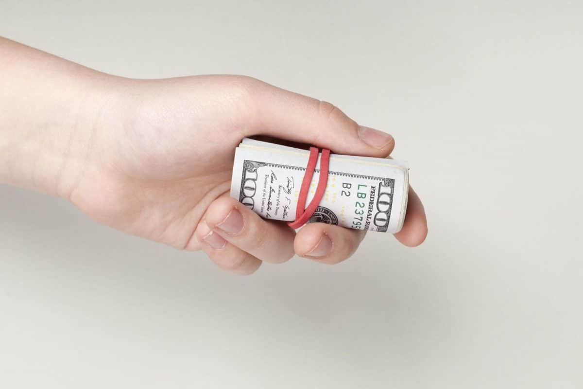 Asset-backed bridge loans vs conventional mortgages for HNW and international real estate investors